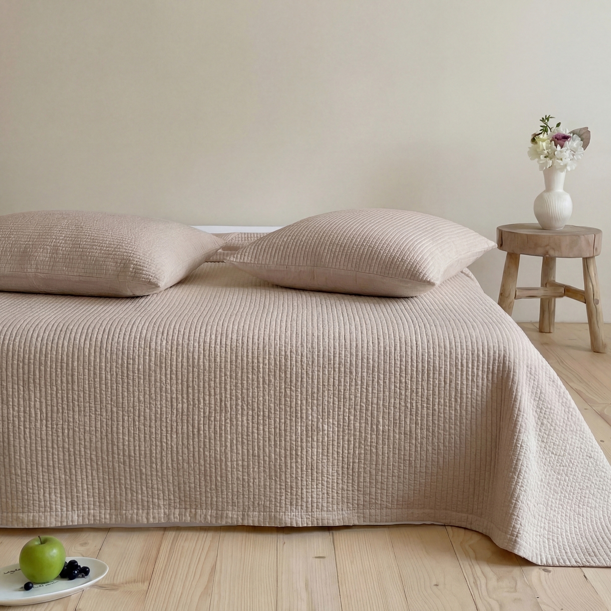 91家纺网 家纺一手货源 找家纺 上喜 2026春夏新款全棉纯棉直角边简约韩系砂洗床盖三件套 燕麦