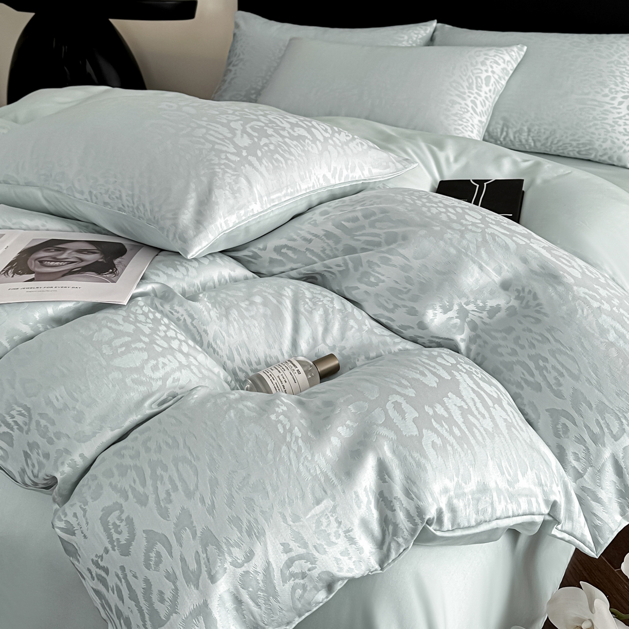 91家纺网 家纺一手货源 找家纺 莱登卡奴 2026新款A类50S天丝棉色织提花系列四件套 波斯蜜语-蓝