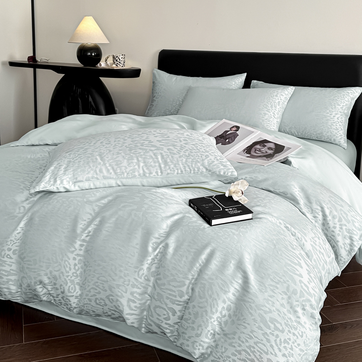 91家纺网 家纺一手货源 找家纺 莱登卡奴 2026新款A类50S天丝棉色织提花系列四件套 波斯蜜语-蓝