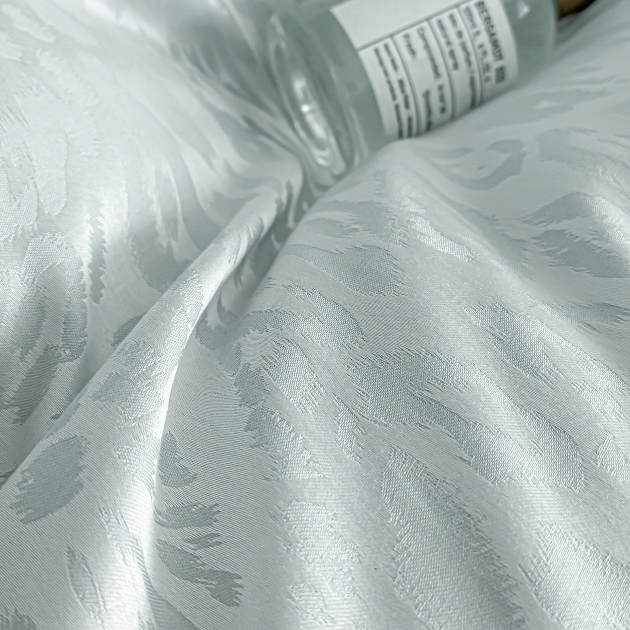 91家纺网 家纺一手货源 找家纺 莱登卡奴 2026新款A类50S天丝棉色织提花系列四件套 波斯蜜语-蓝