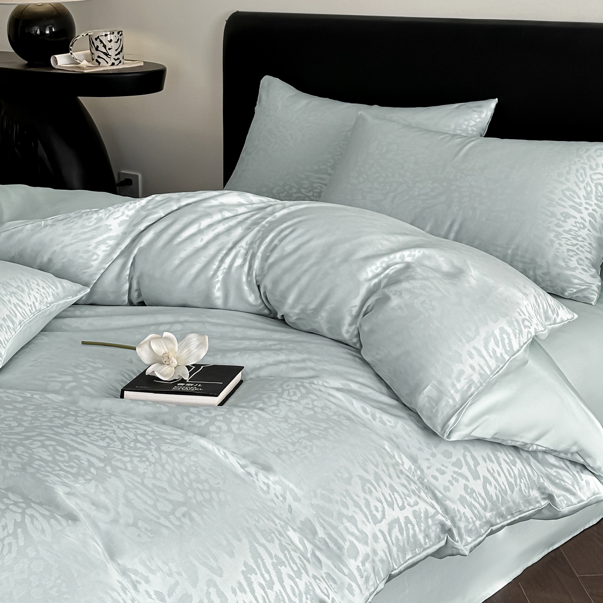 91家纺网 家纺一手货源 找家纺 莱登卡奴 2026新款A类50S天丝棉色织提花系列四件套 波斯蜜语-蓝