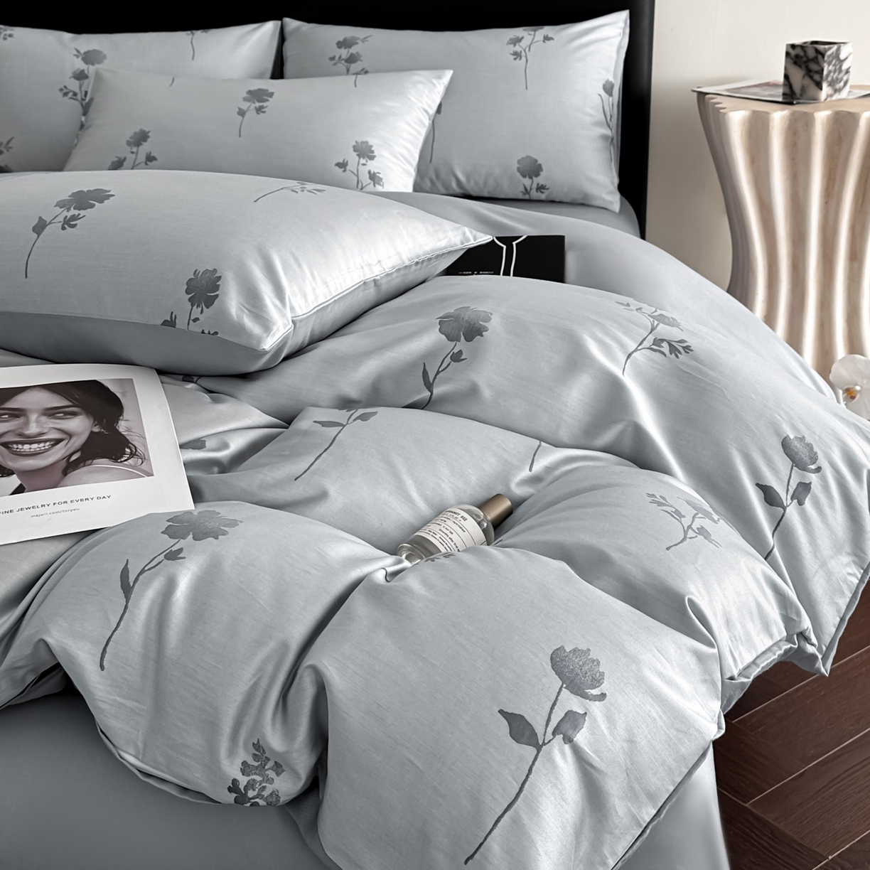 91家纺网 家纺一手货源 找家纺 莱登卡奴 2026新款A类50S天丝棉色织提花系列四件套 澄静之美-蓝