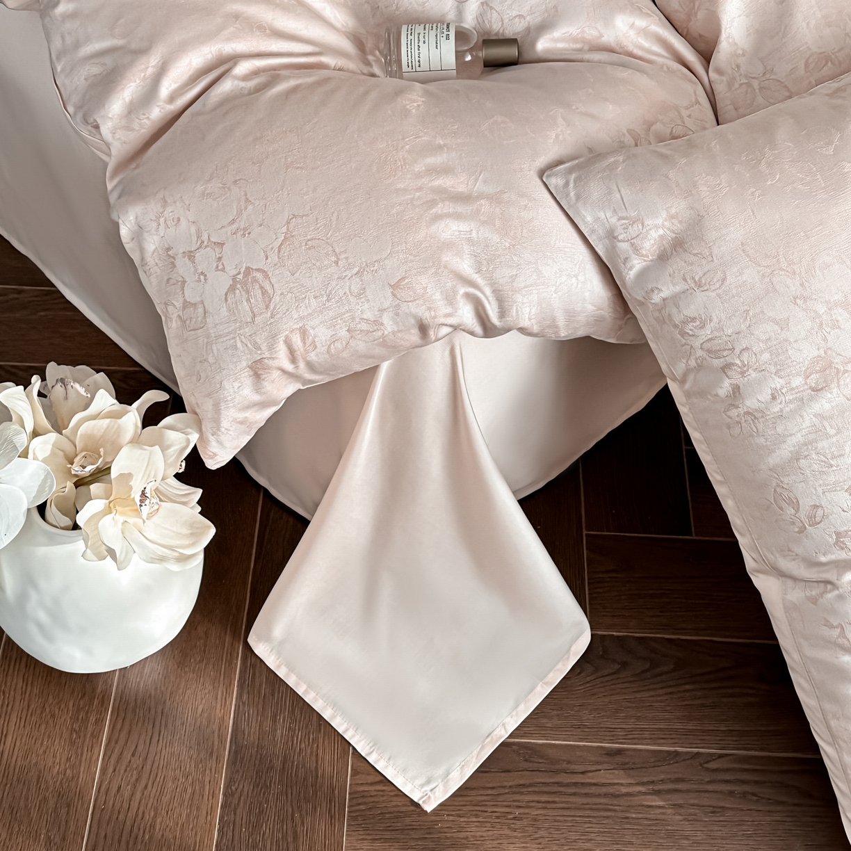 91家纺网 家纺一手货源 找家纺 莱登卡奴 2026新款A类50S天丝棉色织提花系列四件套 春日山茶