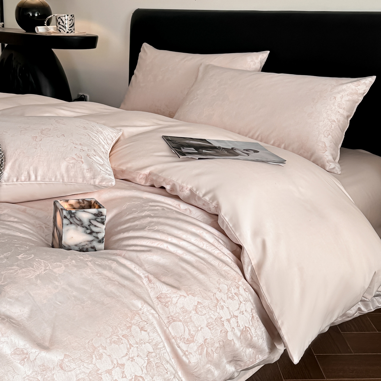 91家纺网 家纺一手货源 找家纺 莱登卡奴 2026新款A类50S天丝棉色织提花系列四件套 春日山茶