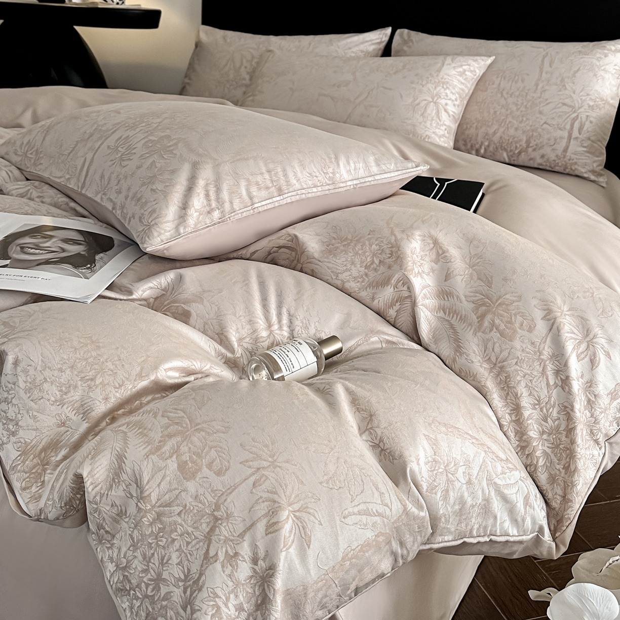 91家纺网 家纺一手货源 找家纺 莱登卡奴 2026新款A类50S天丝棉色织提花系列四件套 芊芊花影