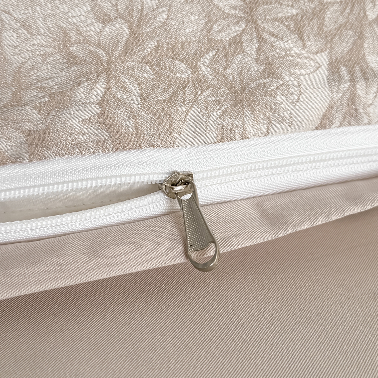 91家纺网 家纺一手货源 找家纺 莱登卡奴 2026新款A类50S天丝棉色织提花系列四件套 芊芊花影