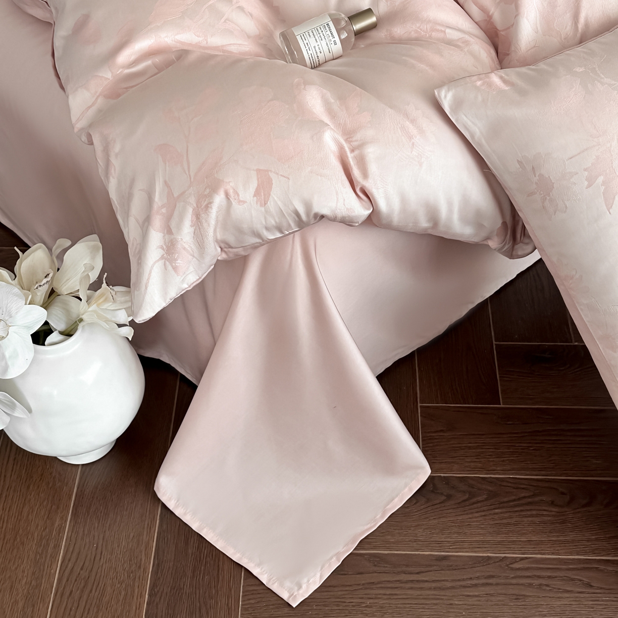 91家纺网 家纺一手货源 找家纺 莱登卡奴 2026新款A类50S天丝棉色织提花系列四件套 晚风逐梦