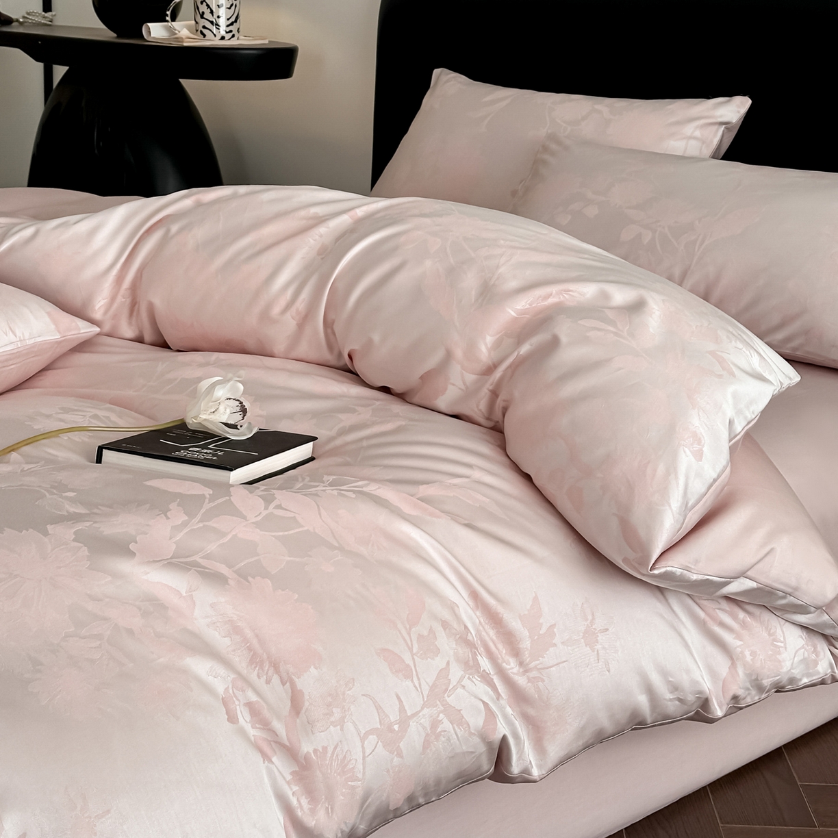 91家纺网 家纺一手货源 找家纺 莱登卡奴 2026新款A类50S天丝棉色织提花系列四件套 晚风逐梦