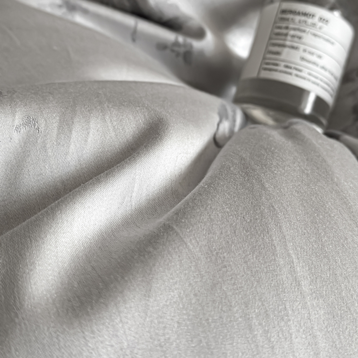 91家纺网 家纺一手货源 找家纺 莱登卡奴 2026新款A类50S天丝棉色织提花系列四件套 星辰蝶梦