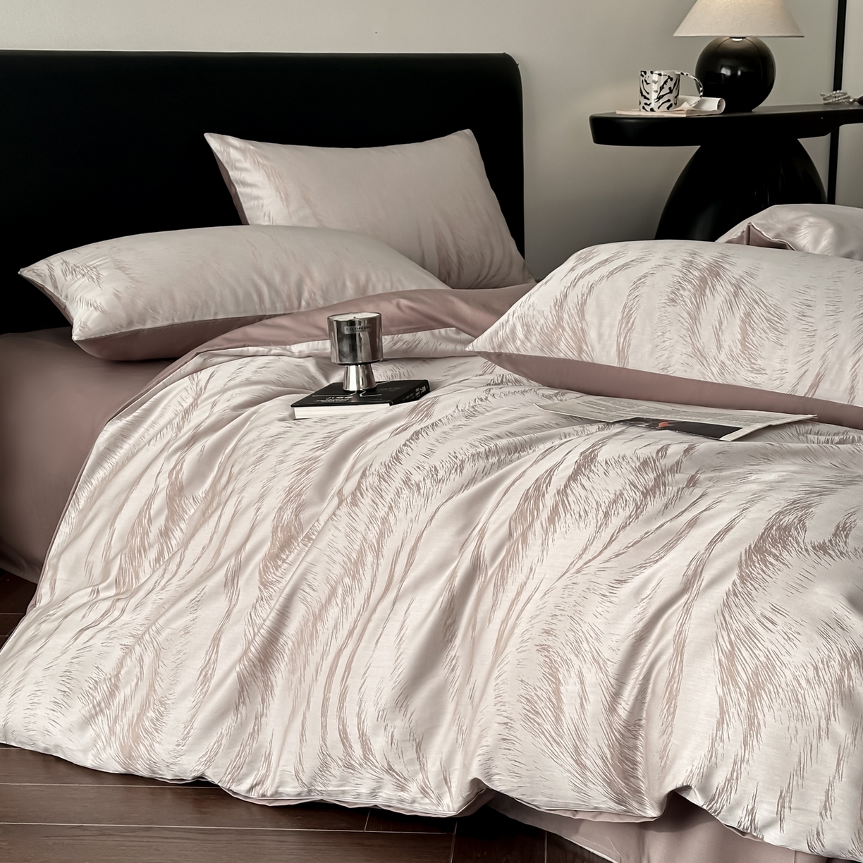 91家纺网 家纺一手货源 找家纺 莱登卡奴 2026新款A类50S天丝棉色织提花系列四件套 云栖处-浅咖