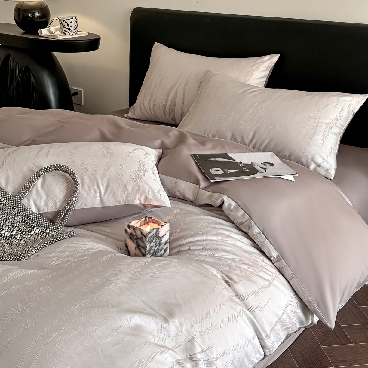 91家纺网 家纺一手货源 找家纺 莱登卡奴 2026新款A类50S天丝棉色织提花系列四件套 云栖处-浅咖