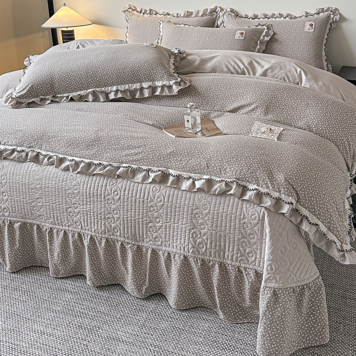 91家纺网 家纺一手货源 找家纺 （总）梓之赫 2026新款云感纱夹棉床盖四件套-小美满