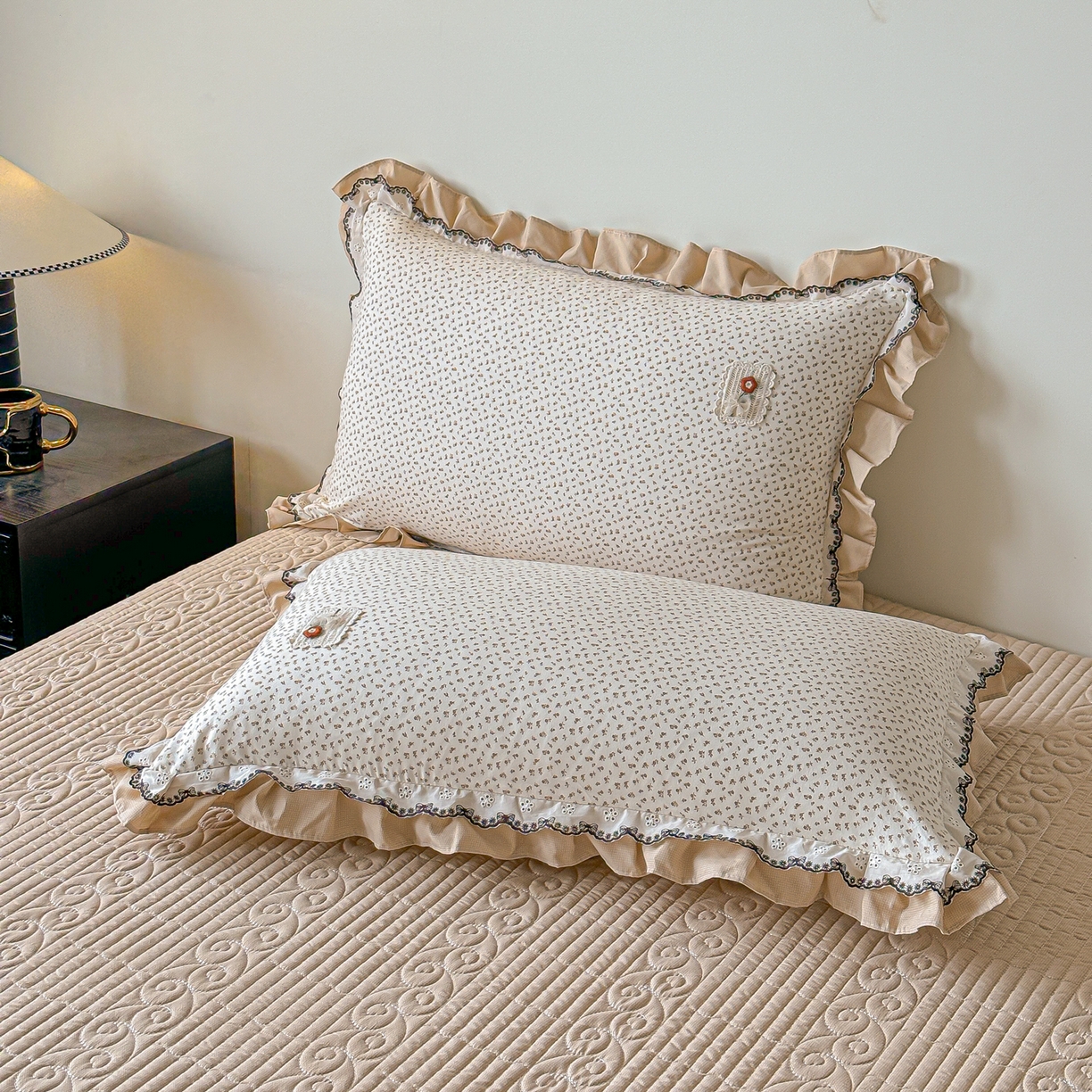 91家纺网 家纺一手货源 找家纺 梓之赫 2026新款云感纱夹棉床盖四件套-小美满 小美满-摩卡棕