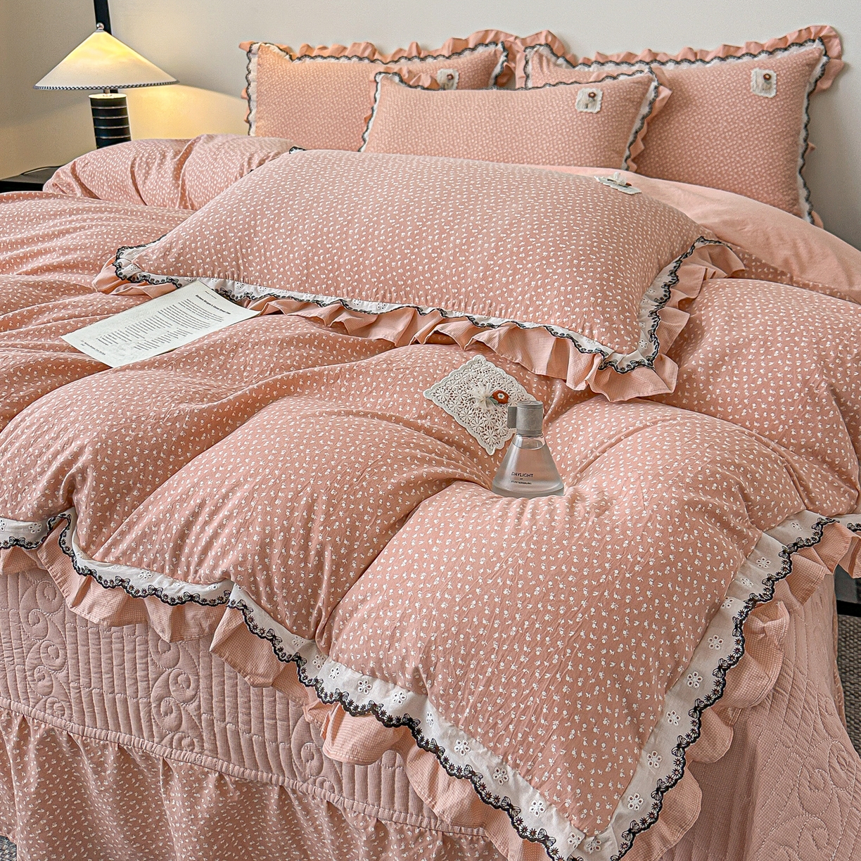 梓之赫 2026新款云感纱夹棉床盖四件套-小美满 小美满-奶茶色