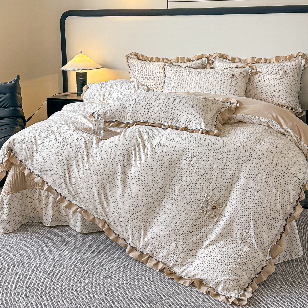 91家纺网 家纺一手货源 找家纺 梓之赫 2026新款云感纱夹棉床盖四件套-小美满 小美满-摩卡棕