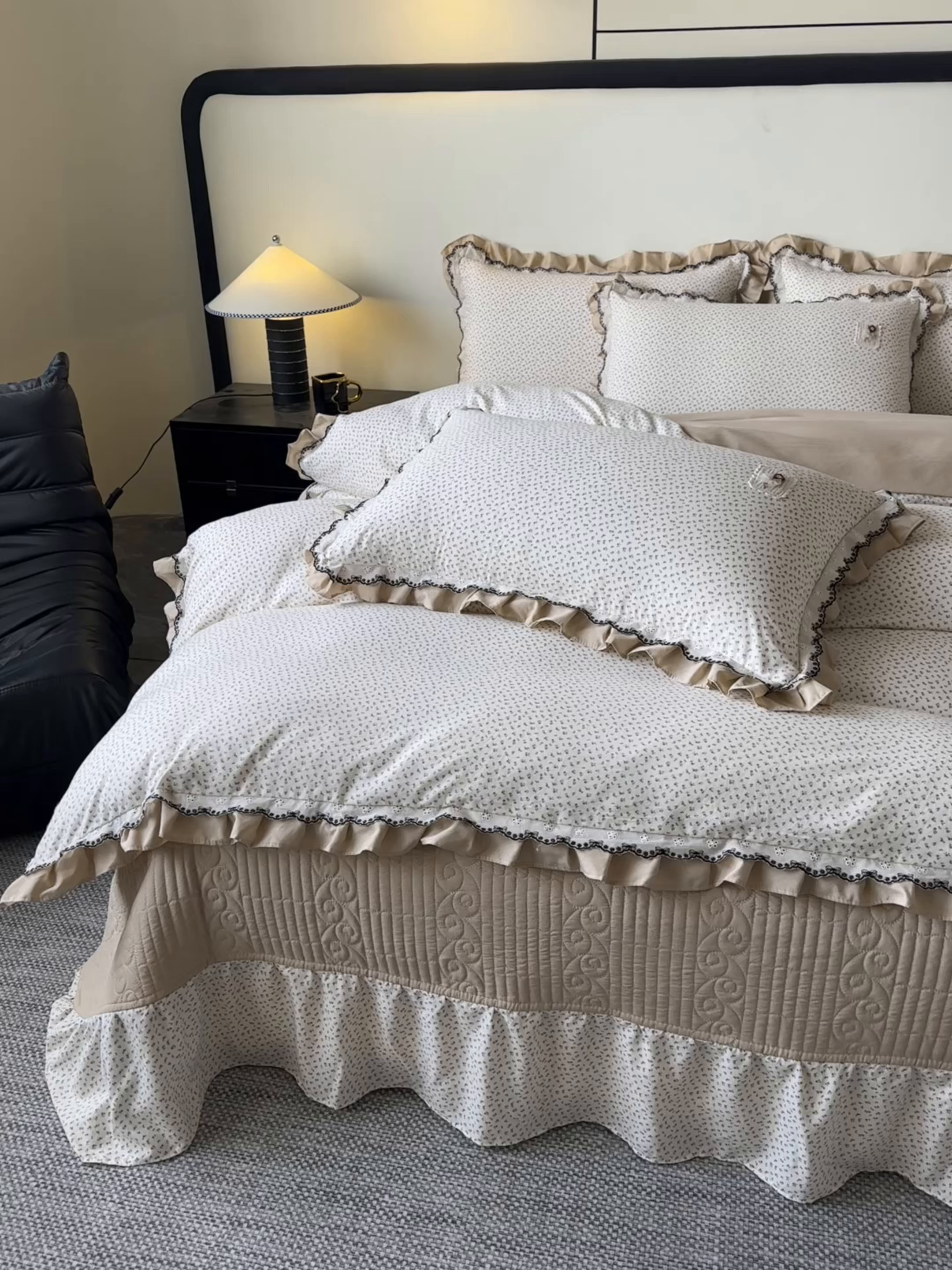 91家纺网 家纺一手货源 找家纺 梓之赫 2026新款云感纱夹棉床盖四件套-小美满 小美满-可可棕