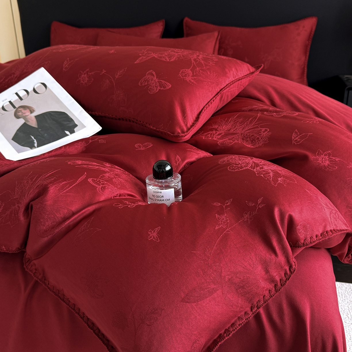 91家纺网 家纺一手货源 找家纺 置顶家纺 2026新款亲肤提花贝壳边四件套-初柠 初柠-红