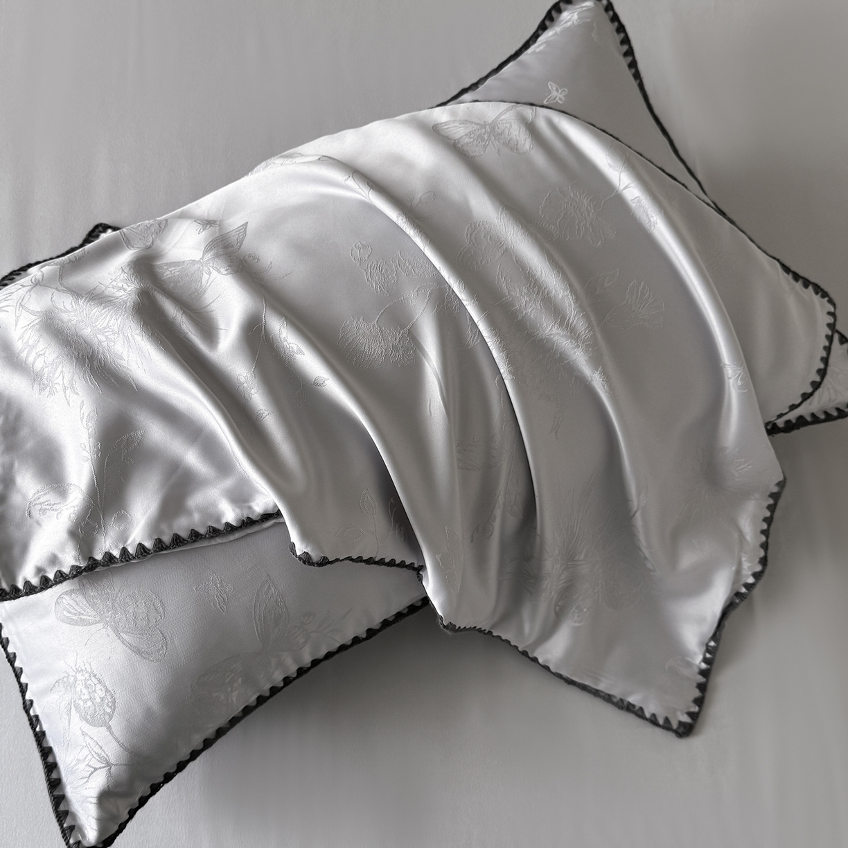 91家纺网 家纺一手货源 找家纺 置顶家纺 2026新款亲肤提花贝壳边四件套-初柠 初柠-灰色