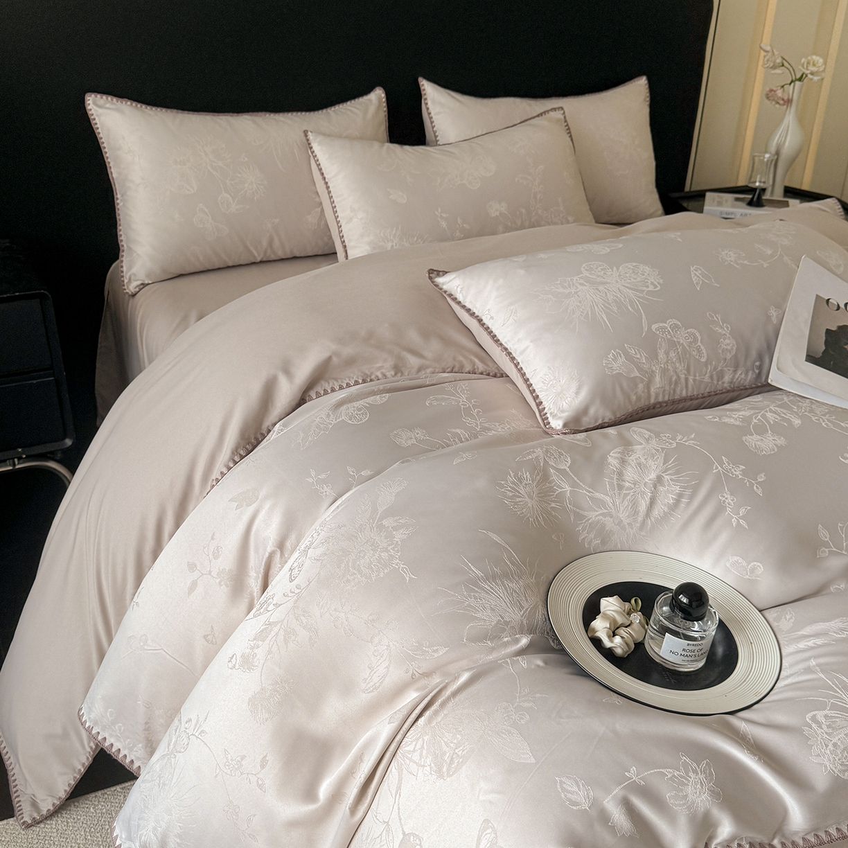 91家纺网 家纺一手货源 找家纺 置顶家纺 2026新款亲肤提花贝壳边四件套-初柠 初柠-奶咖