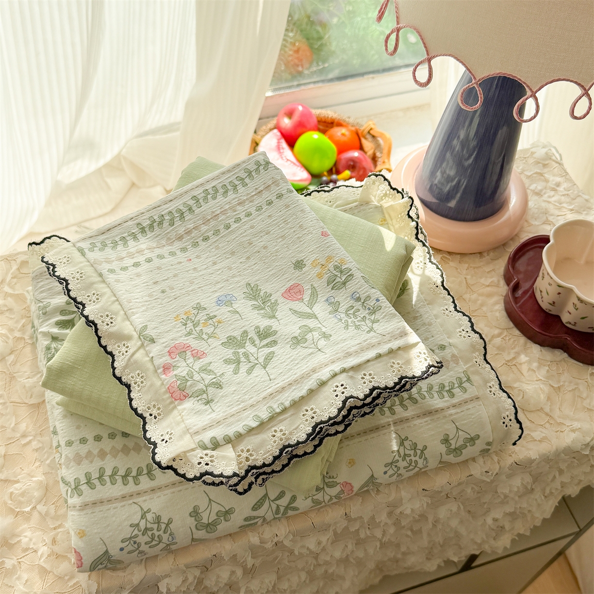 91家纺网 家纺一手货源 找家纺 艾特你 2026新款针织提花双层纱全棉纯棉蕾丝花边四件套 藤蔓