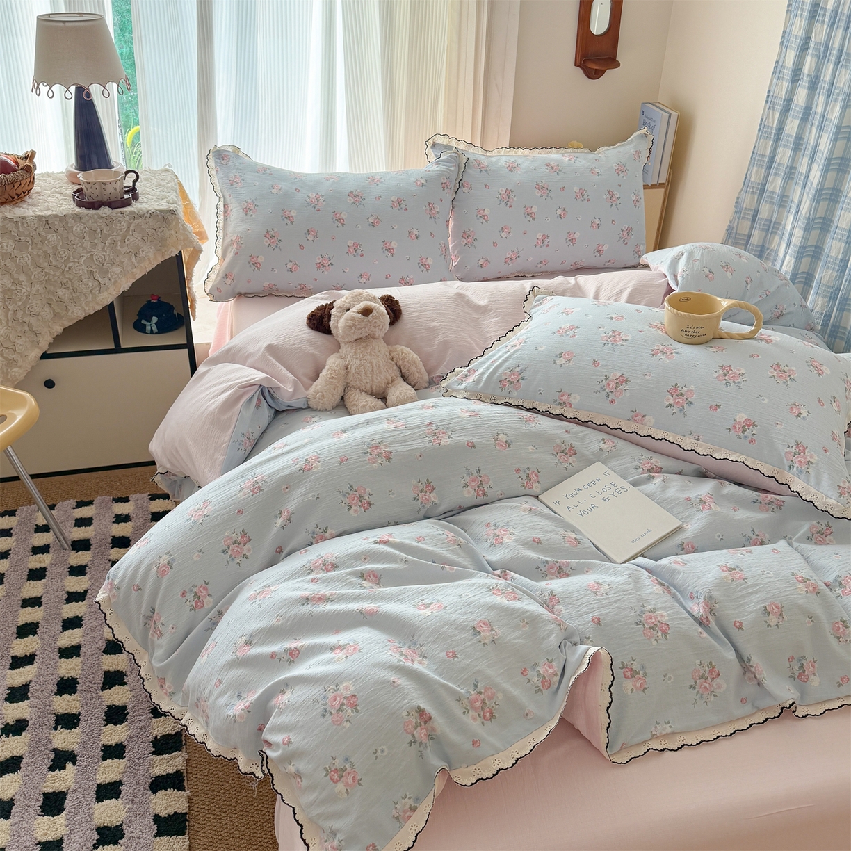 91家纺网 家纺一手货源 找家纺 艾特你 2026新款针织提花双层纱全棉纯棉蕾丝花边四件套 蓝萱