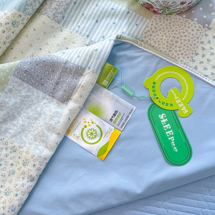 91家纺网 家纺一手货源 找家纺 木楌家居 2026新款全棉纱布云感冰冰被床盖四件套系列 兰颜