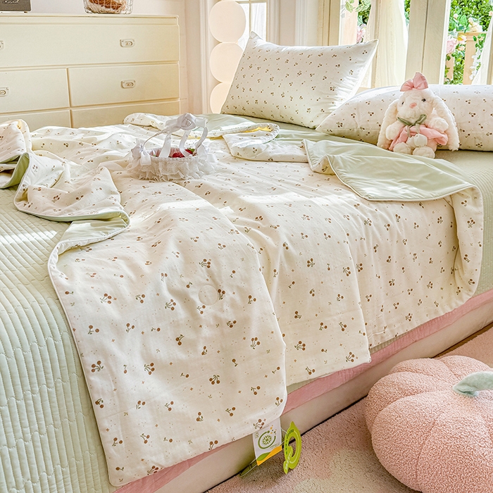 91家纺网 家纺一手货源 找家纺 木楌家居 2026新款全棉纱布云感冰冰被床盖四件套系列 时光里