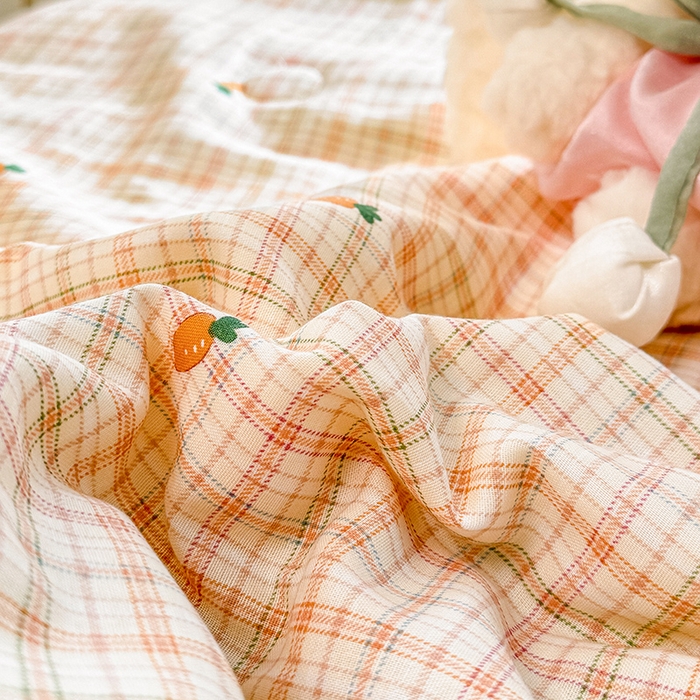 91家纺网 家纺一手货源 找家纺 木楌家居 2026新款全棉纱布云感冰冰被床盖四件套系列 甜心萝卜