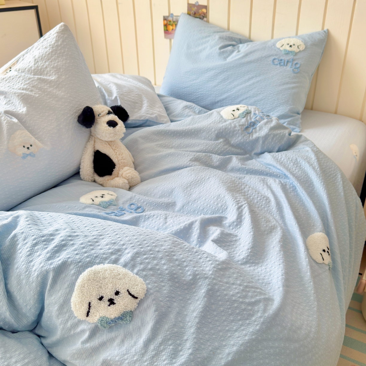 91家纺网 家纺一手货源 找家纺 橙意 2026新款高克重A类泡芙纱毛巾绣四件套 萌萌小狗-蓝