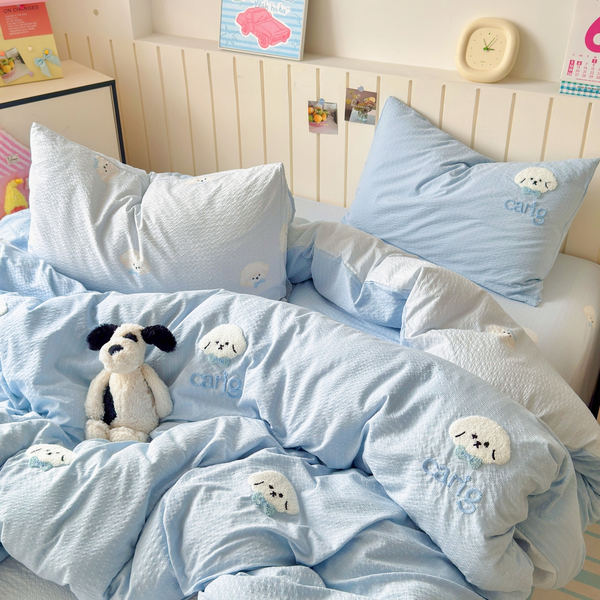 91家纺网 家纺一手货源 找家纺 橙意 2026新款高克重A类泡芙纱毛巾绣四件套 萌萌小狗-蓝