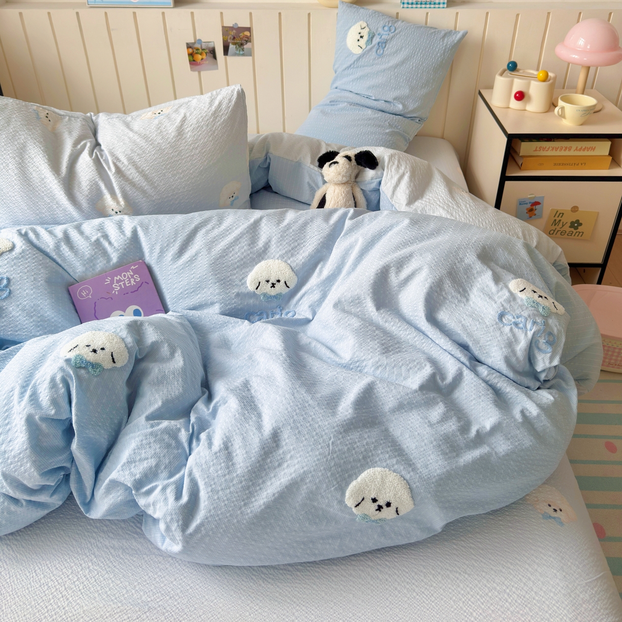 91家纺网 家纺一手货源 找家纺 橙意 2026新款高克重A类泡芙纱毛巾绣四件套 萌萌小狗-蓝