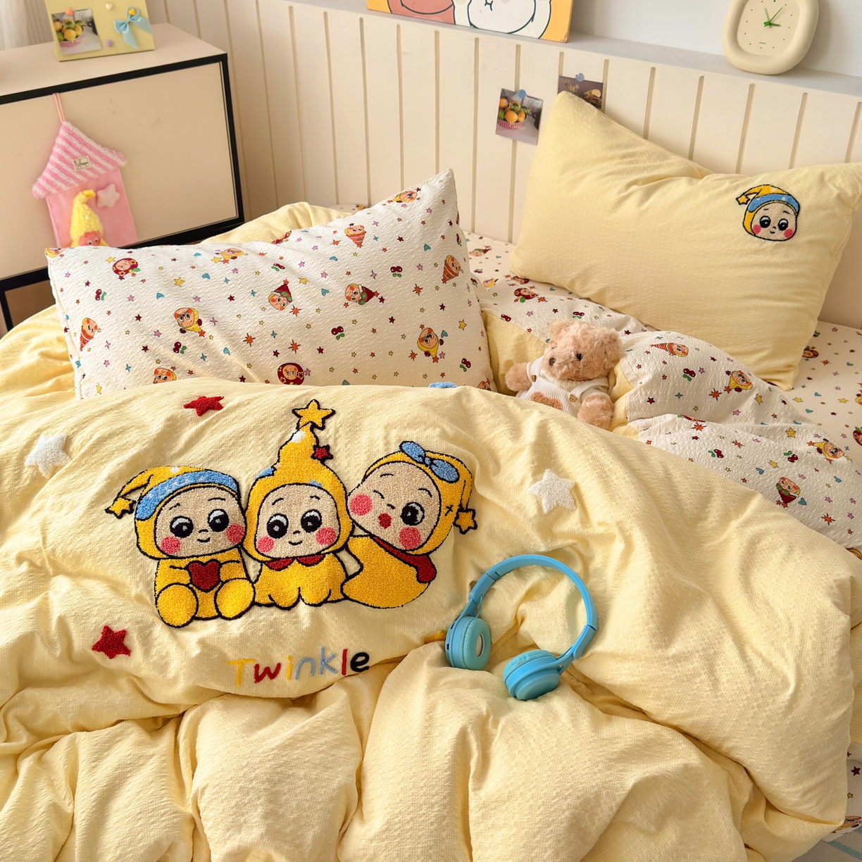 91家纺网 家纺一手货源 找家纺 橙意 2026新款高克重A类泡芙纱毛巾绣四件套 星星伙伴