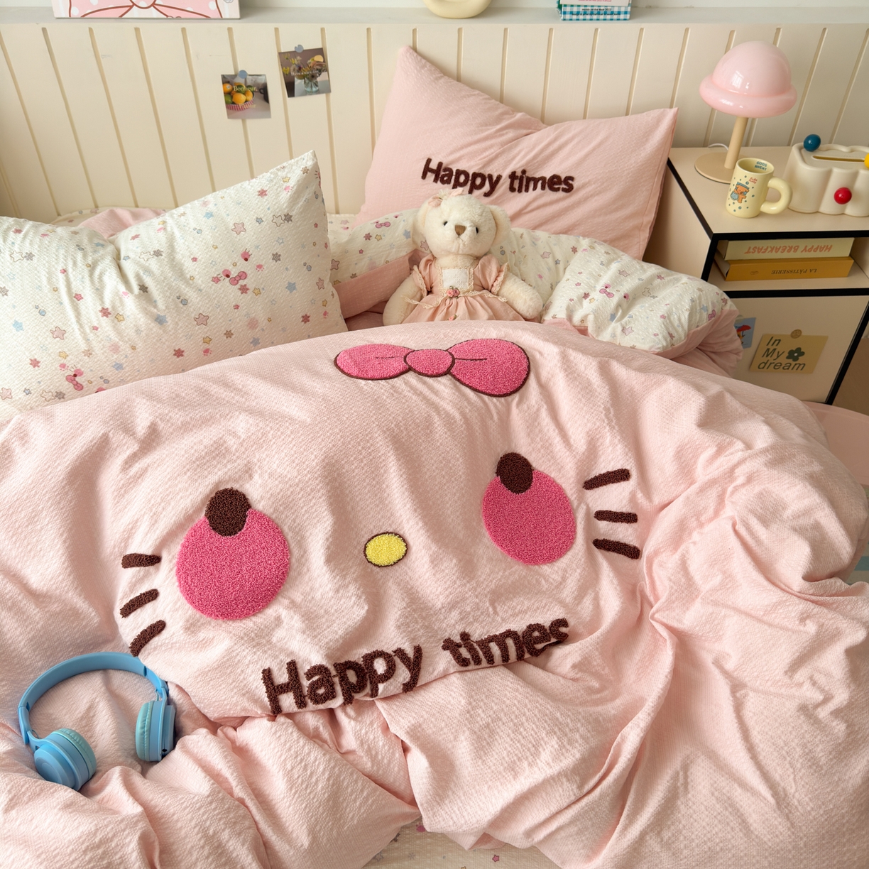 91家纺网 家纺一手货源 找家纺 橙意 2026新款高克重A类泡芙纱毛巾绣四件套 萌趣Kitty