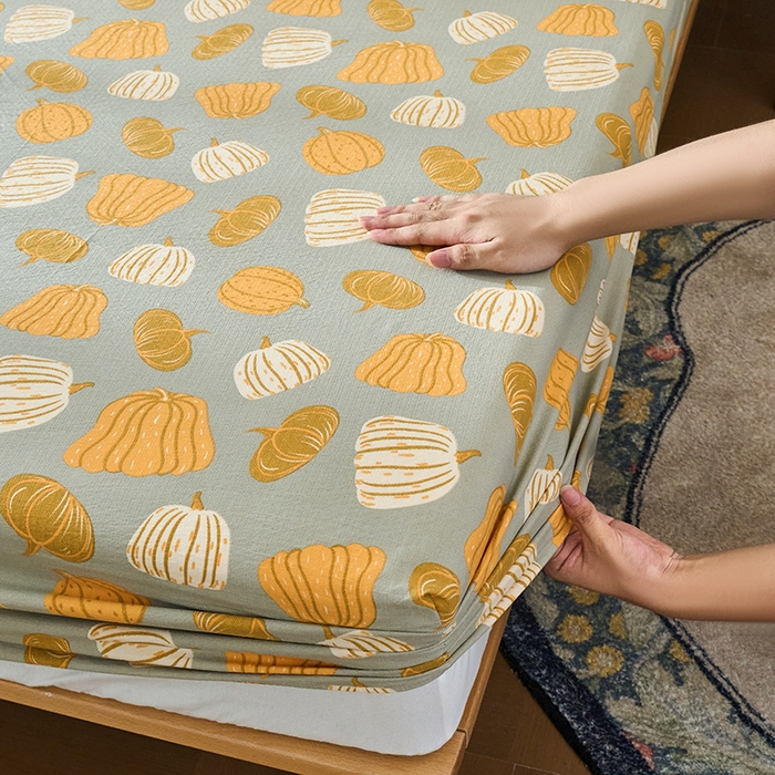 91家纺网 家纺一手货源 找家纺 爱彼家纺 2026春夏新款原麻邹邹纱印花单床笠 床笠单件 原麻皱皱纱-南瓜-灰