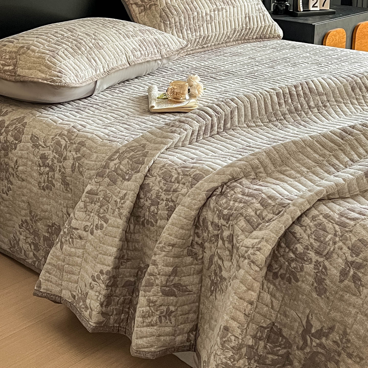 91家纺网 家纺一手货源 找家纺 满座家居 2026新款舒适亲肤简约单品床盖 风木槿