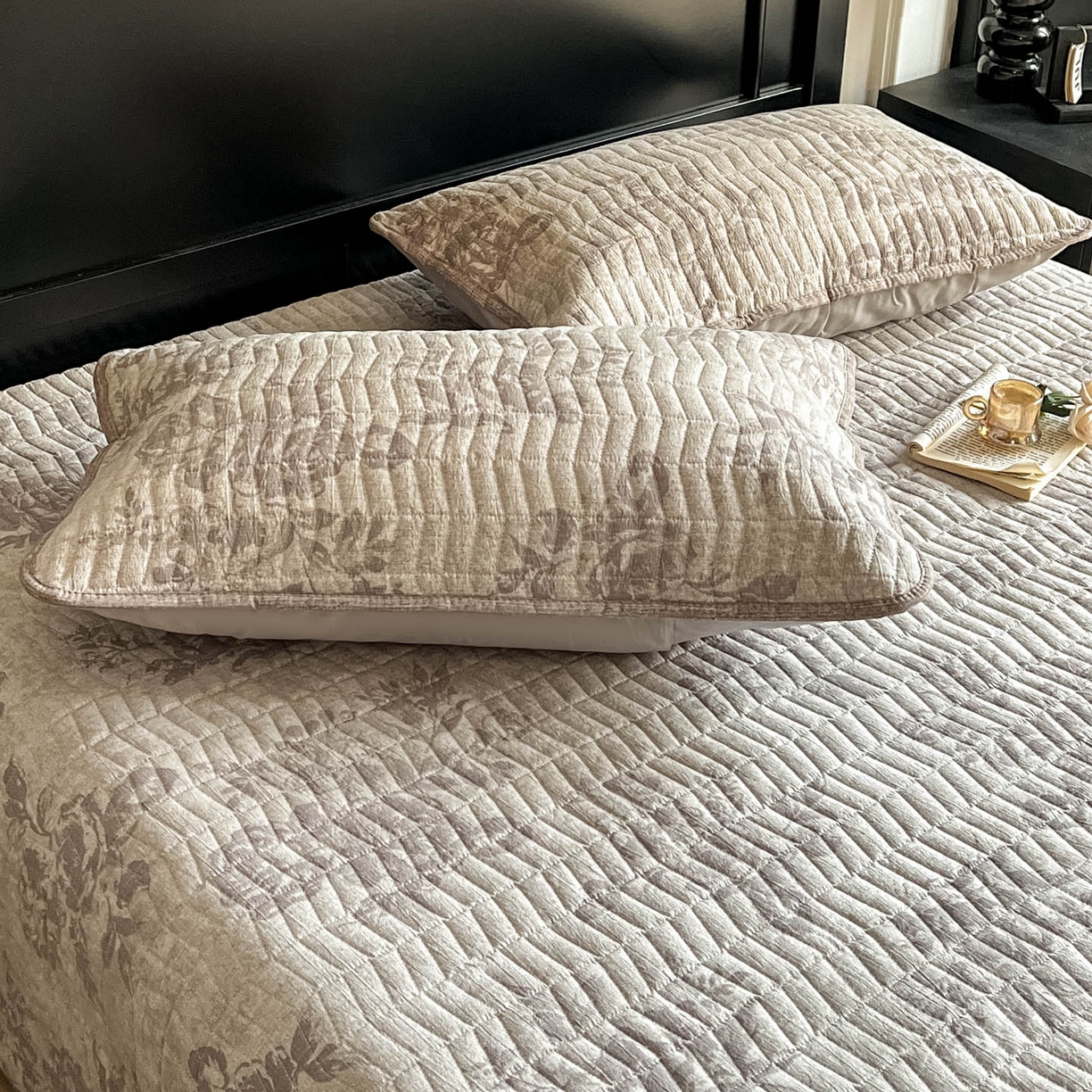 91家纺网 家纺一手货源 找家纺 满座家居 2026新款舒适亲肤简约单品床盖 风木槿