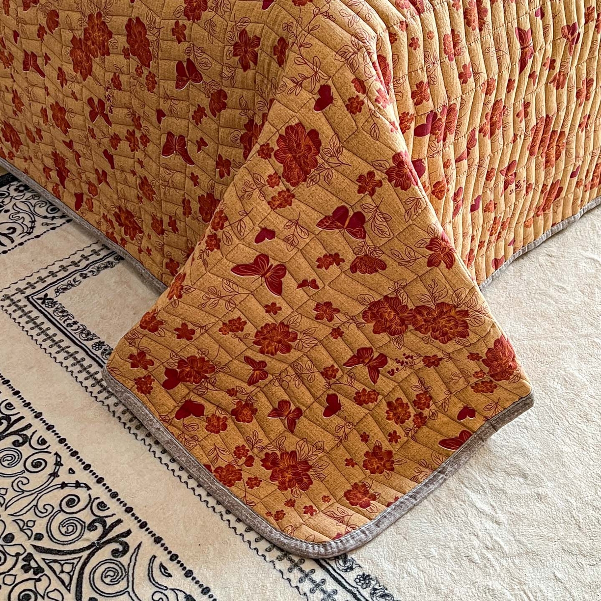 91家纺网 家纺一手货源 找家纺 满座家居 2026新款舒适亲肤简约单品床盖 红尘如梦