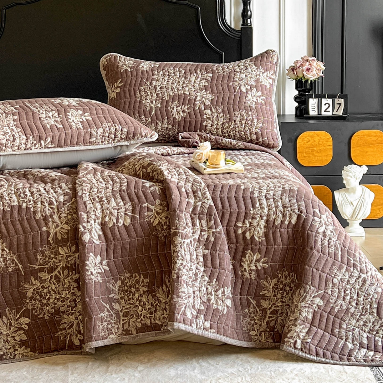 91家纺网 家纺一手货源 找家纺 满座家居 2026新款舒适亲肤简约单品床盖 锦瑟