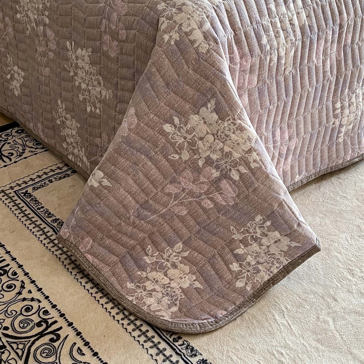 91家纺网 家纺一手货源 找家纺 满座家居 2026新款舒适亲肤简约单品床盖 可颂