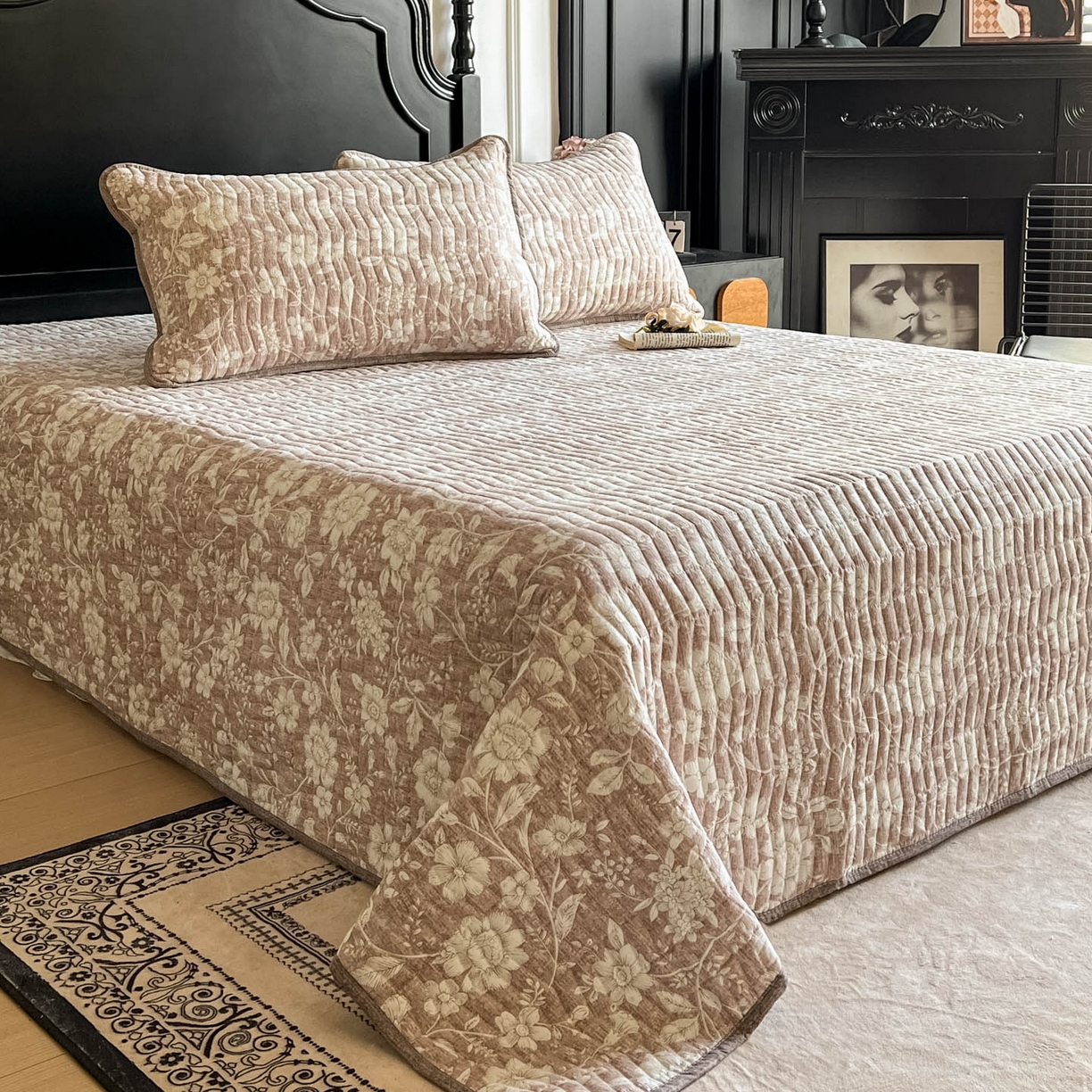 91家纺网 家纺一手货源 找家纺 满座家居 2026新款舒适亲肤简约单品床盖 粉黛红颜