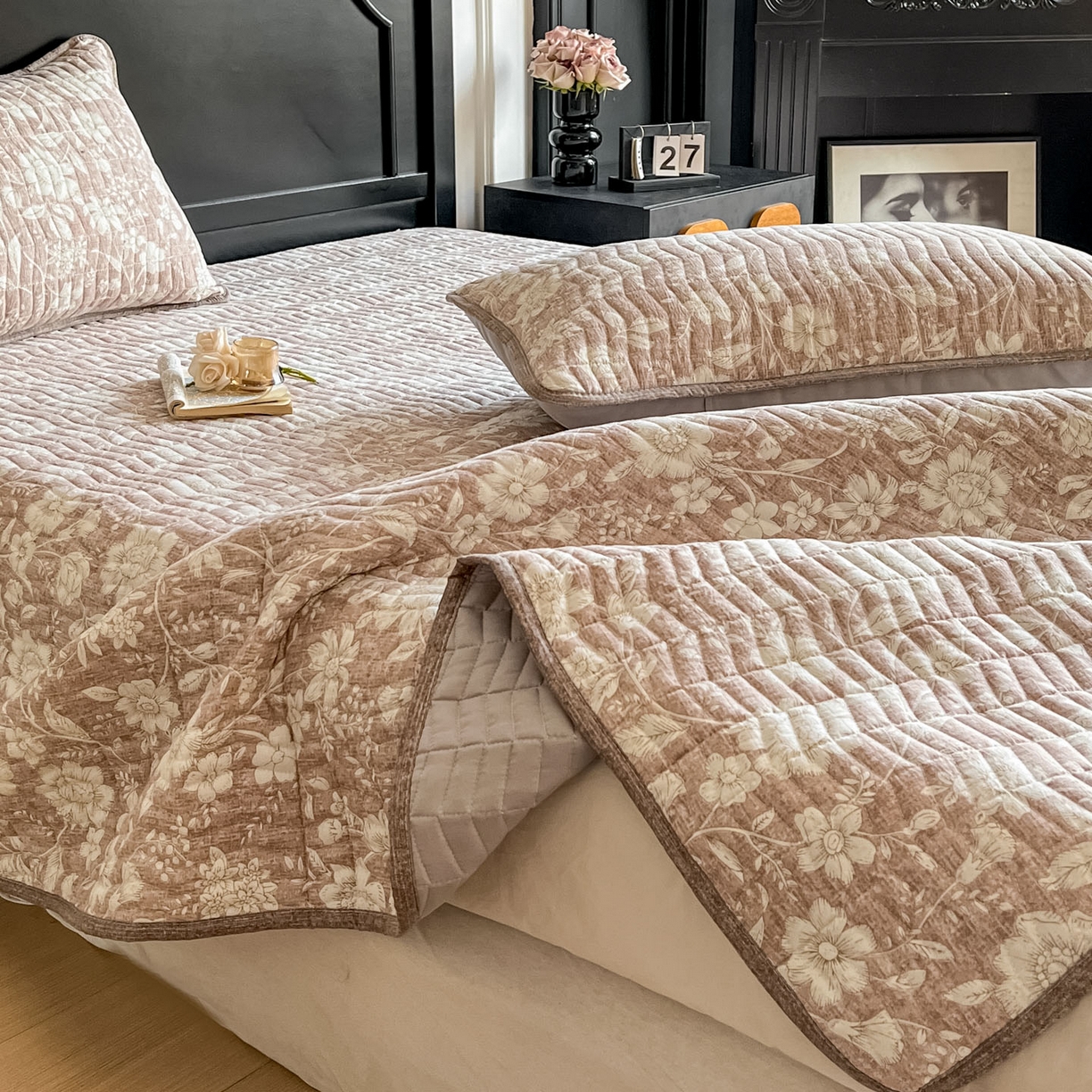 91家纺网 家纺一手货源 找家纺 满座家居 2026新款舒适亲肤简约单品床盖 粉黛红颜