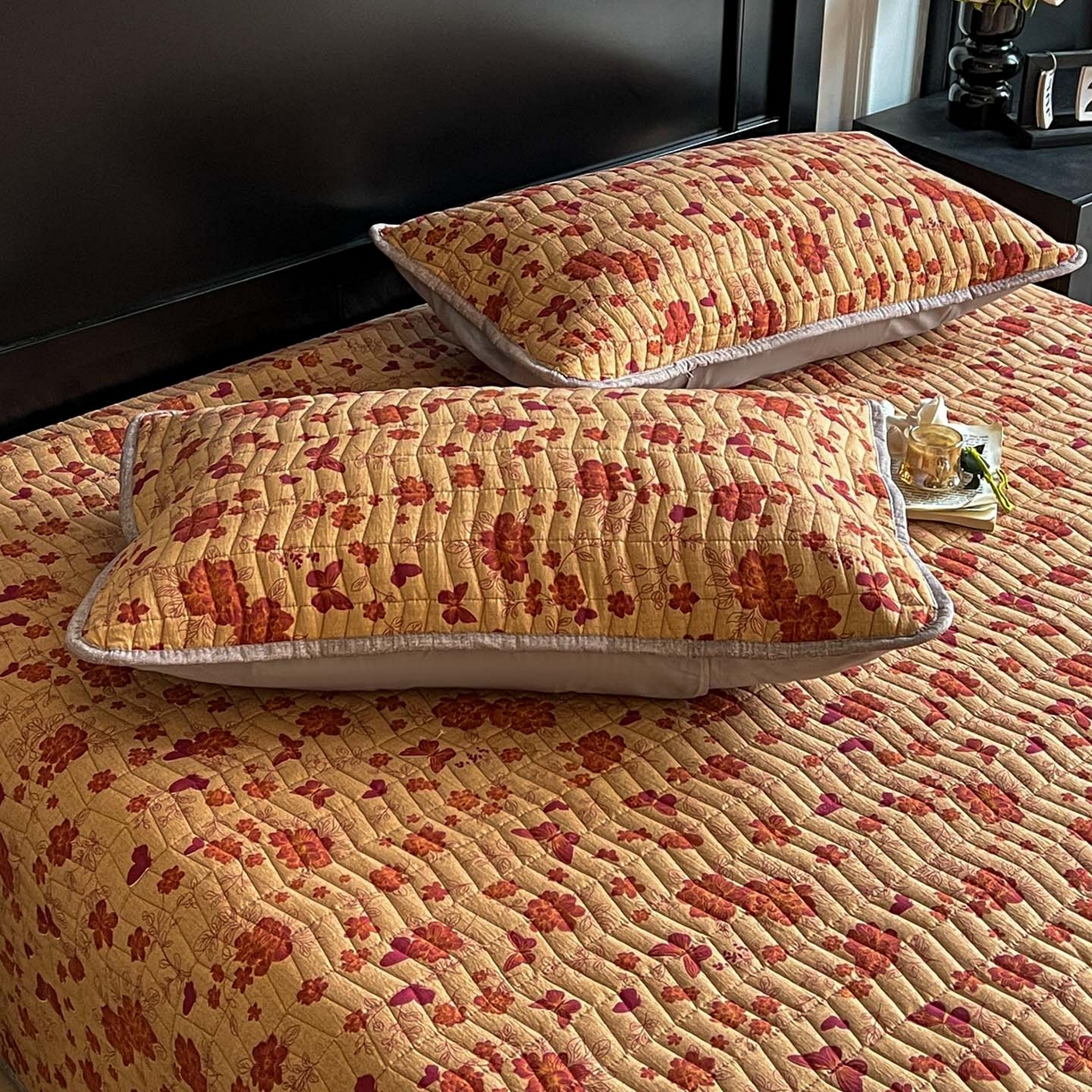 91家纺网 家纺一手货源 找家纺 满座家居 2026新款舒适亲肤简约单品床盖 红尘如梦