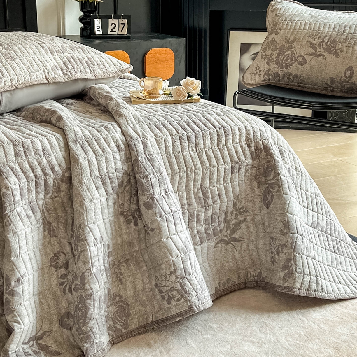 91家纺网 家纺一手货源 找家纺 满座家居 2026新款舒适亲肤简约单品床盖 风木槿