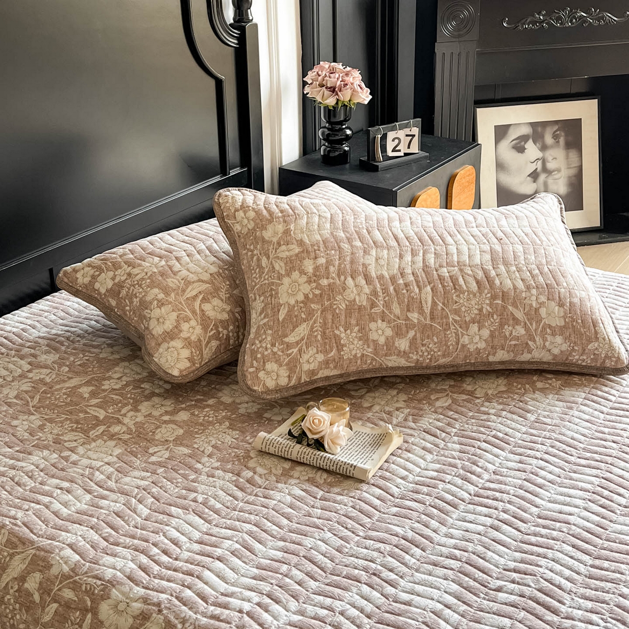 91家纺网 家纺一手货源 找家纺 满座家居 2026新款舒适亲肤简约单品床盖 粉黛红颜