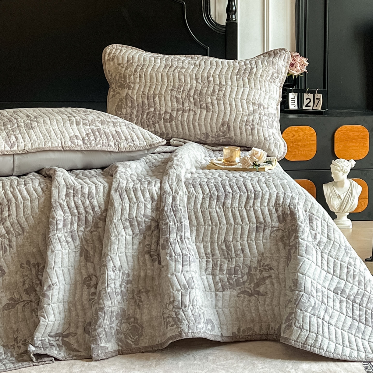 91家纺网 家纺一手货源 找家纺 满座家居 2026新款舒适亲肤简约单品床盖 风木槿