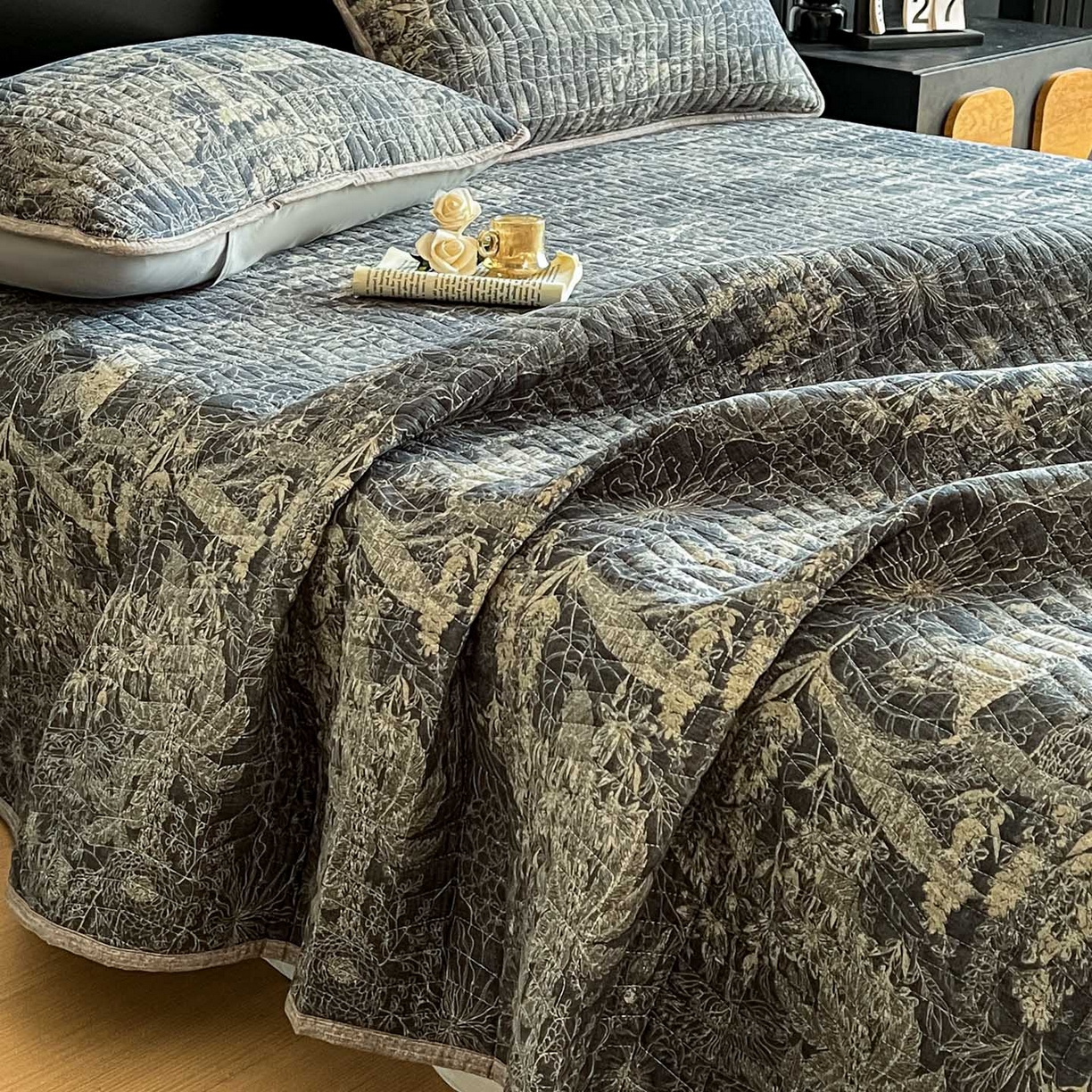 91家纺网 家纺一手货源 找家纺 满座家居 2026新款舒适亲肤简约单品床盖 铜雀