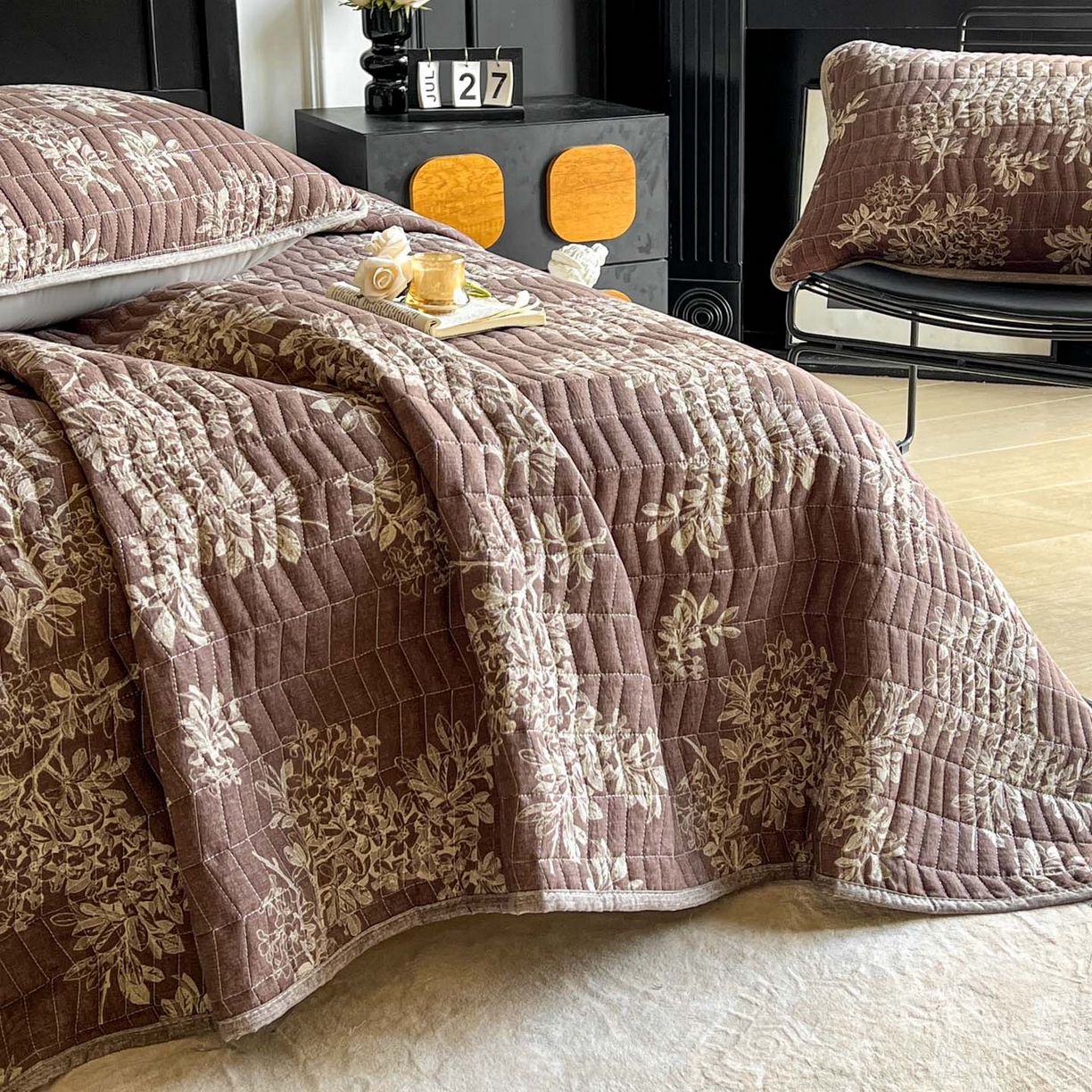 91家纺网 家纺一手货源 找家纺 满座家居 2026新款舒适亲肤简约单品床盖 锦瑟