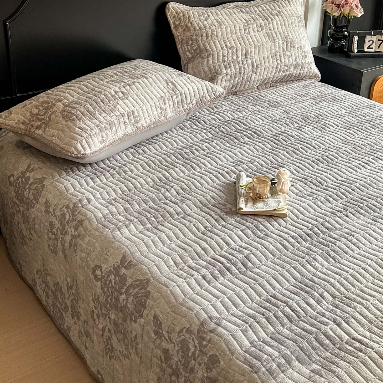 91家纺网 家纺一手货源 找家纺 满座家居 2026新款舒适亲肤简约单品床盖 风木槿