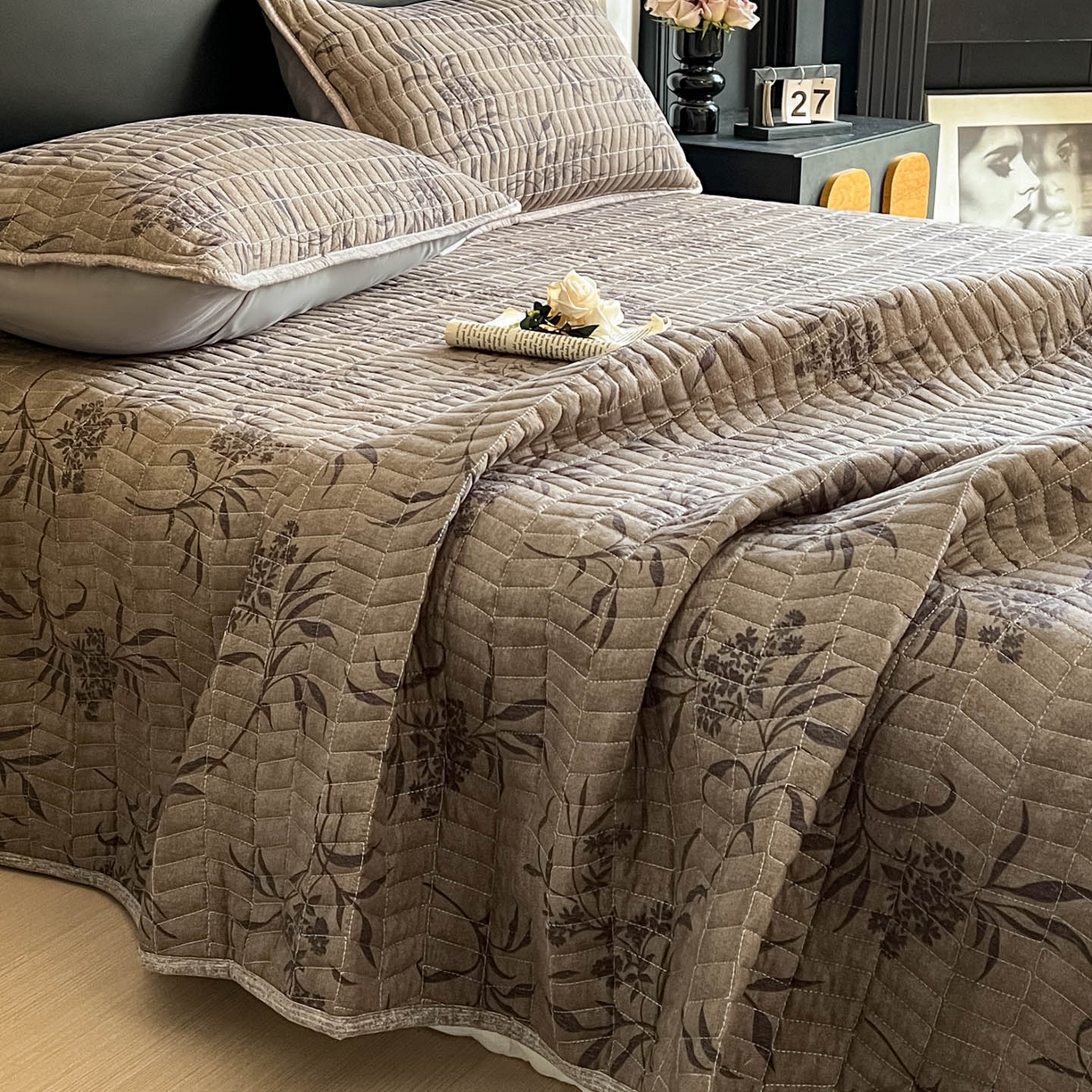 91家纺网 家纺一手货源 找家纺 满座家居 2026新款舒适亲肤简约单品床盖 玉茗