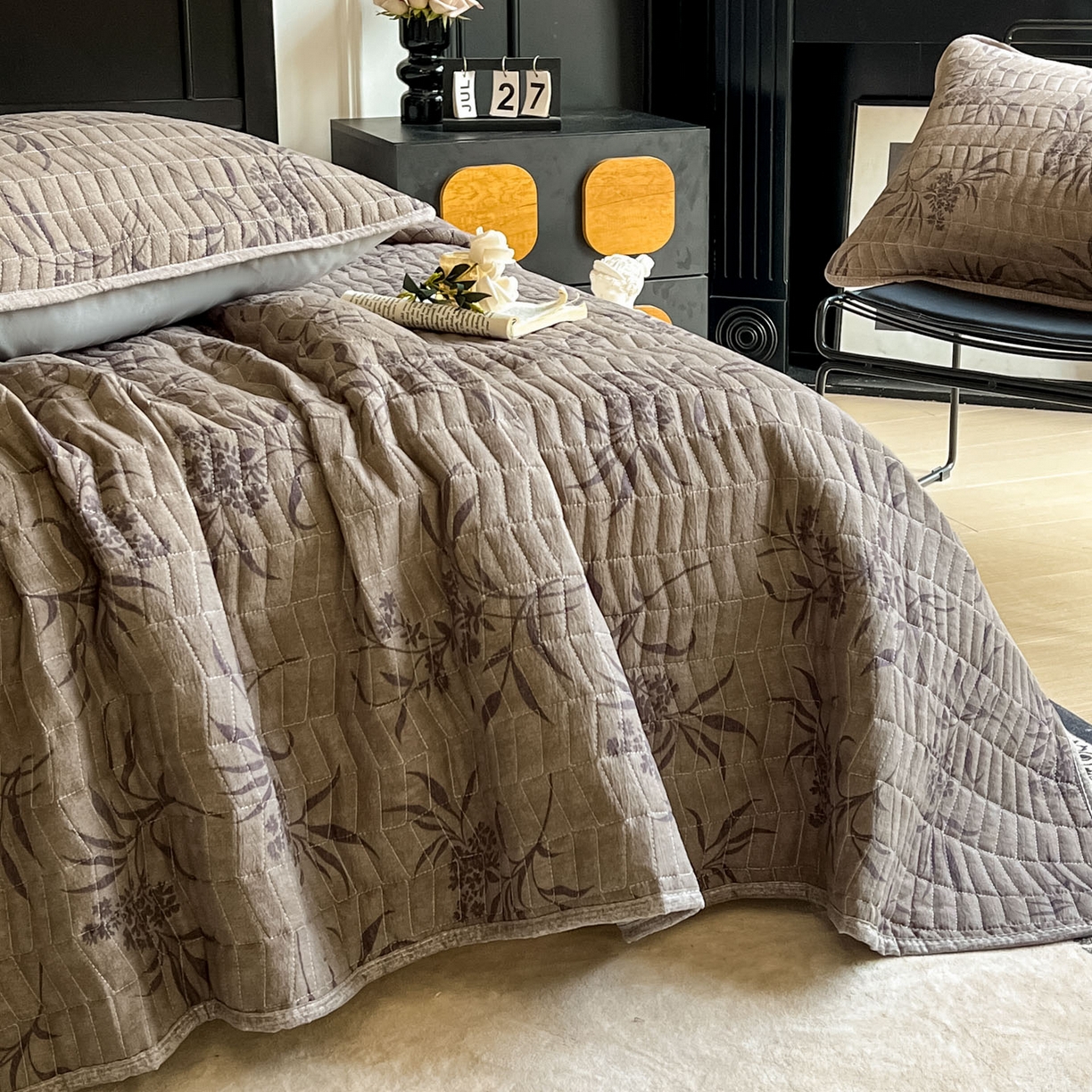 91家纺网 家纺一手货源 找家纺 满座家居 2026新款舒适亲肤简约单品床盖 玉茗